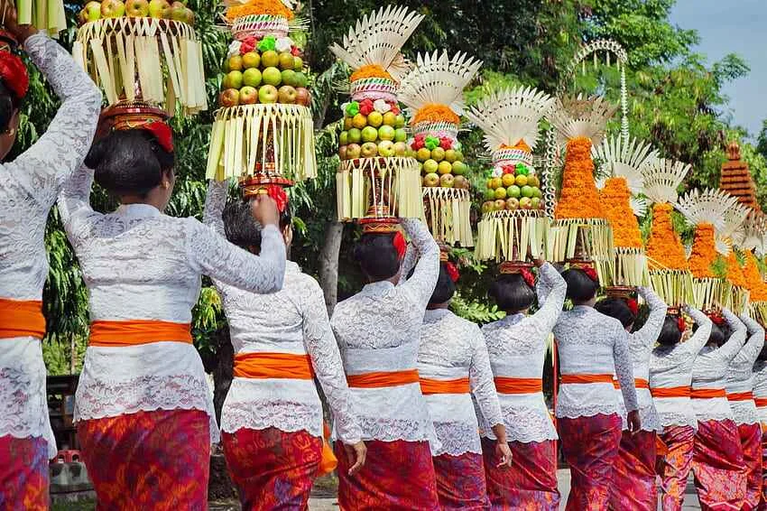 Tradisi Ritual Adat yang Sarat Filosofi dan Makna Kehidupan